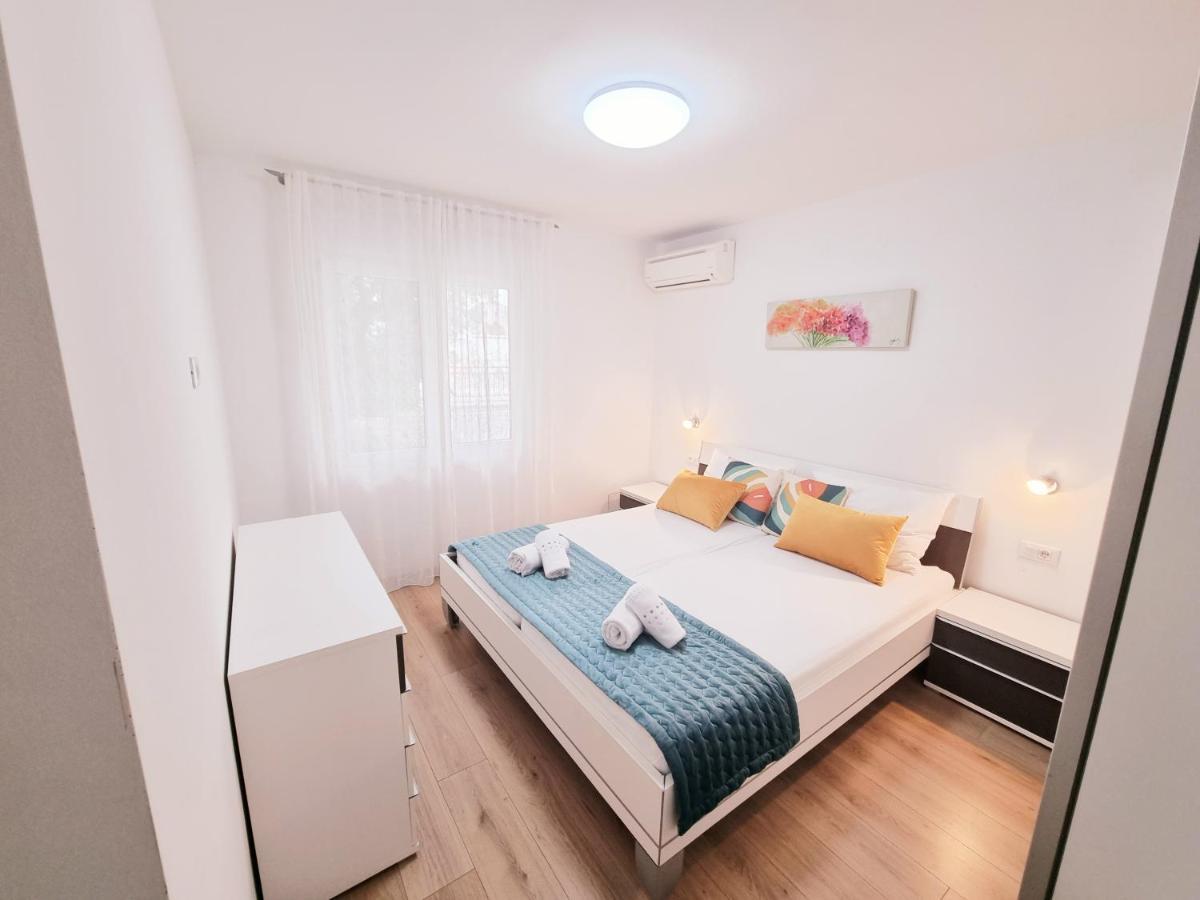 Ferienwohnung Apartman Maslina Krk Town Exterior foto